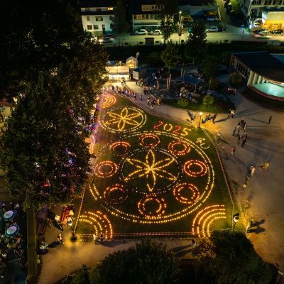 Kurparkbeleuchtung Illumination Dorfbrunnenfest